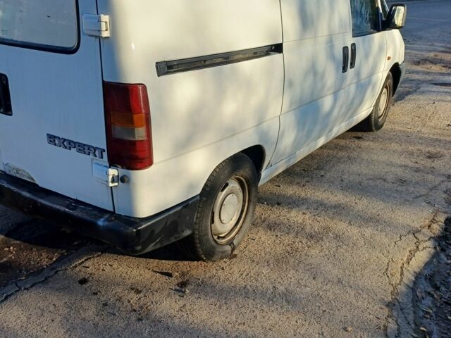 Пежо Эксперт груз.-пасс. 1995 в Первомайск на Automoto.ua Белый Пежо Эксперт груз.-пасс., объемом двигателя 1.9 л и пробегом 430 тыс. км за 1850 $, фото 5 на Automoto.ua