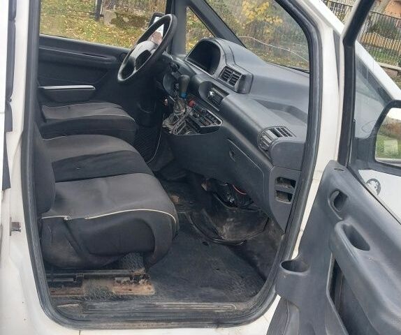 Белый Пежо Эксперт груз.-пасс., объемом двигателя 1.9 л и пробегом 250 тыс. км за 1800 $, фото 6 на Automoto.ua