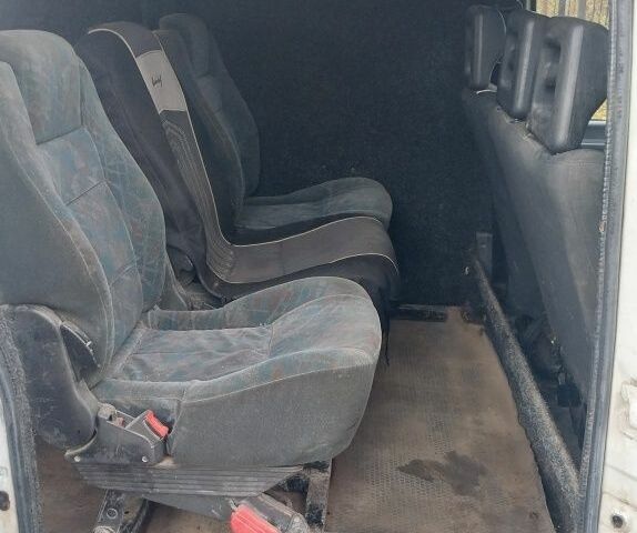 Белый Пежо Эксперт груз.-пасс., объемом двигателя 1.9 л и пробегом 250 тыс. км за 1800 $, фото 7 на Automoto.ua