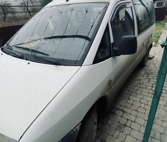 Белый Пежо Эксперт груз.-пасс., объемом двигателя 1.6 л и пробегом 400 тыс. км за 700 $, фото 1 на Automoto.ua