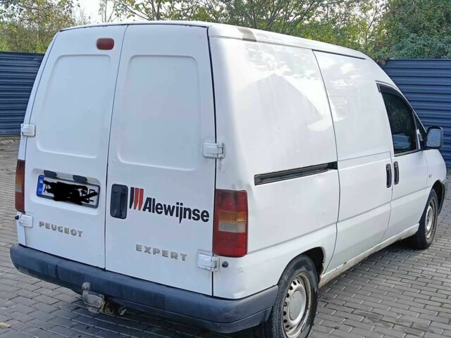 Белый Пежо Эксперт груз.-пасс., объемом двигателя 1.9 л и пробегом 275 тыс. км за 98000 $, фото 4 на Automoto.ua