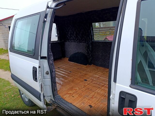 Белый Пежо Эксперт груз.-пасс., объемом двигателя 2 л и пробегом 484 тыс. км за 3800 $, фото 4 на Automoto.ua