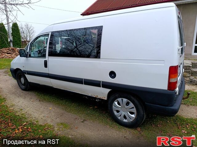 Белый Пежо Эксперт груз.-пасс., объемом двигателя 2 л и пробегом 484 тыс. км за 3800 $, фото 2 на Automoto.ua