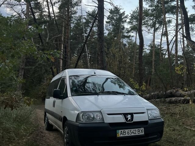 Пежо Эксперт груз.-пасс. 2006 в Киеве на Automoto.ua Белый Пежо Эксперт груз.-пасс., объемом двигателя 2 л и пробегом 322 тыс. км за 4950 $, фото 3 на Automoto.ua