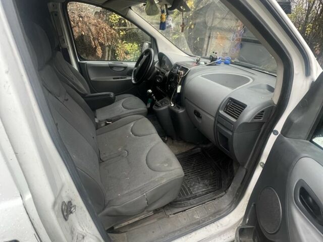 Пежо Эксперт груз.-пасс. 2007 в Лозовой на Automoto.ua Белый Пежо Эксперт груз.-пасс., объемом двигателя 2 л и пробегом 480 тыс. км за 4500 $, фото 5 на Automoto.ua