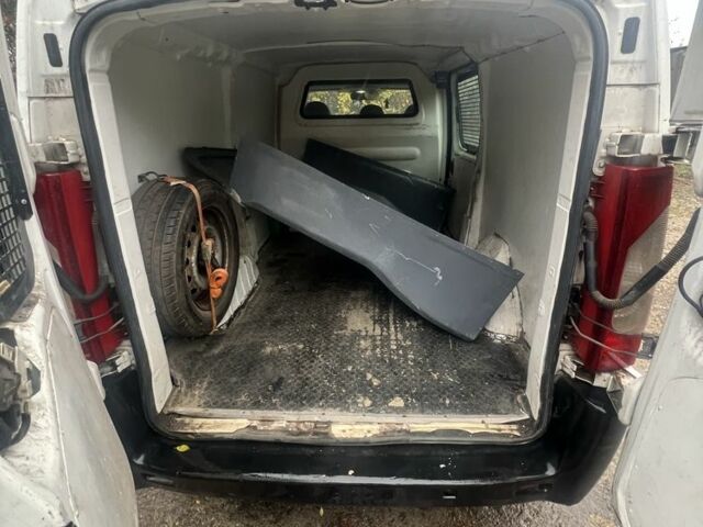 Пежо Эксперт груз.-пасс. 2007 в Лозовой на Automoto.ua Белый Пежо Эксперт груз.-пасс., объемом двигателя 2 л и пробегом 480 тыс. км за 4500 $, фото 4 на Automoto.ua