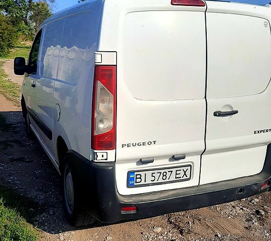 Белый Пежо Эксперт груз.-пасс., объемом двигателя 1.6 л и пробегом 420 тыс. км за 5300 $, фото 3 на Automoto.ua