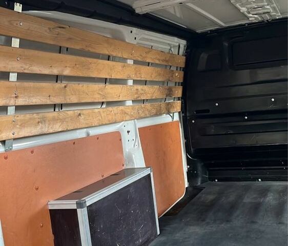 Белый Пежо Эксперт груз.-пасс., объемом двигателя 2 л и пробегом 240 тыс. км за 12500 $, фото 6 на Automoto.ua