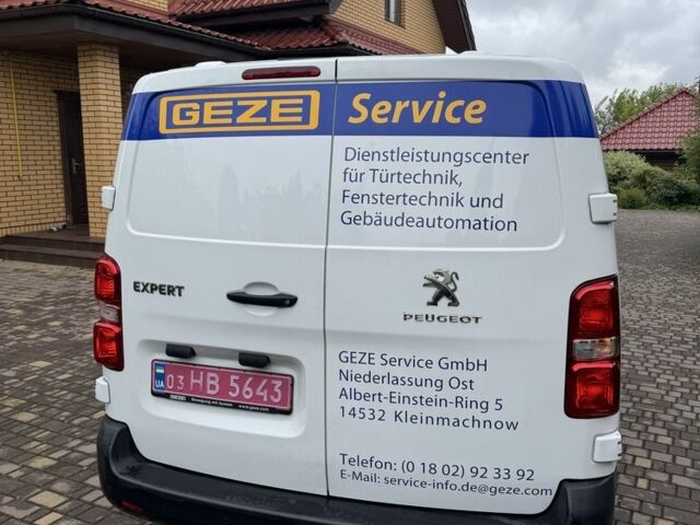 Белый Пежо Эксперт груз.-пасс., объемом двигателя 1.6 л и пробегом 155 тыс. км за 14500 $, фото 3 на Automoto.ua