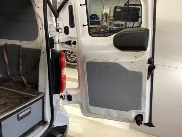 Білий Пежо Експерт вант.-пас., об'ємом двигуна 2 л та пробігом 174 тис. км за 14000 $, фото 11 на Automoto.ua