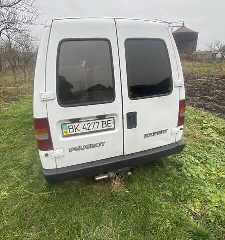 Белый Пежо Эксперт груз.-пасс., объемом двигателя 1.91 л и пробегом 200 тыс. км за 2700 $, фото 3 на Automoto.ua