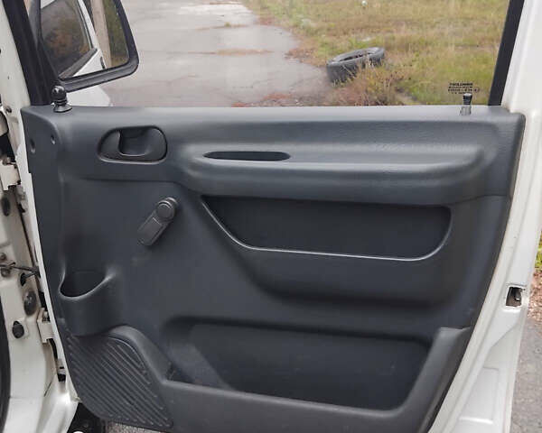 Білий Пежо Експерт вант.-пас., об'ємом двигуна 1.9 л та пробігом 382 тис. км за 3000 $, фото 9 на Automoto.ua