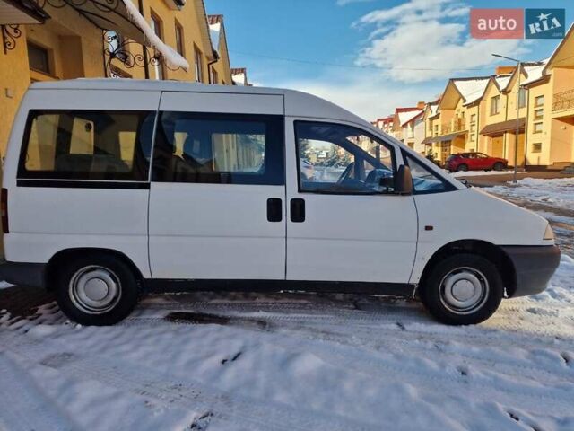 Белый Пежо Эксперт груз.-пасс., объемом двигателя 1.9 л и пробегом 323 тыс. км за 2999 $, фото 1 на Automoto.ua