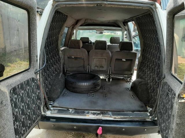 Білий Пежо Експерт вант.-пас., об'ємом двигуна 1.9 л та пробігом 259 тис. км за 2550 $, фото 13 на Automoto.ua