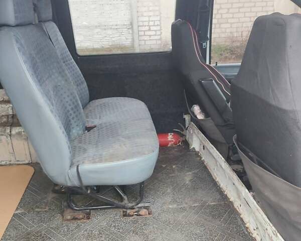 Белый Пежо Эксперт груз.-пасс., объемом двигателя 1.87 л и пробегом 300 тыс. км за 2400 $, фото 4 на Automoto.ua