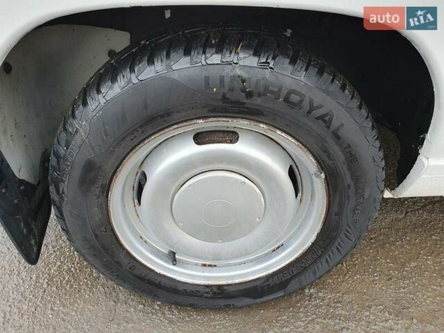 Белый Пежо Эксперт груз.-пасс., объемом двигателя 1.9 л и пробегом 470 тыс. км за 3300 $, фото 38 на Automoto.ua