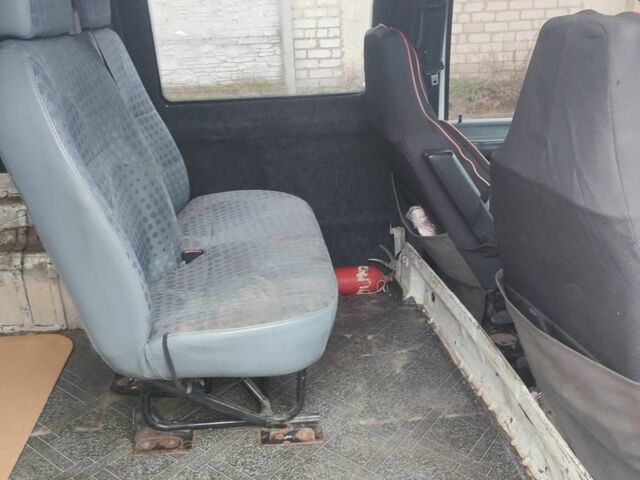 Білий Пежо Експерт вант.-пас., об'ємом двигуна 1.9 л та пробігом 300 тис. км за 2400 $, фото 1 на Automoto.ua