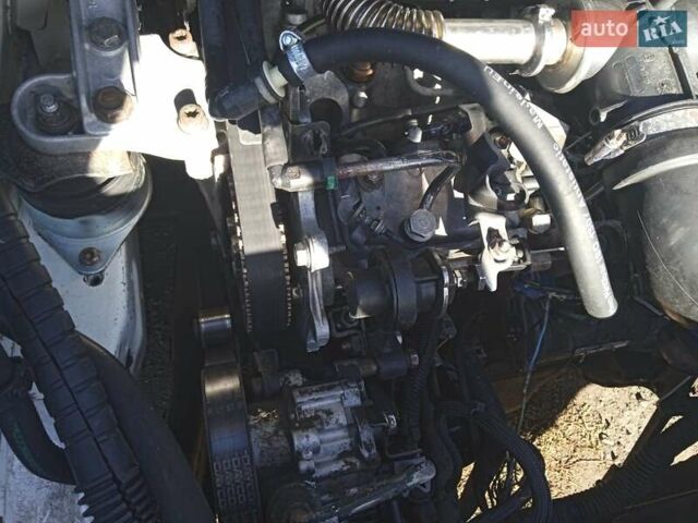 Белый Пежо Эксперт груз.-пасс., объемом двигателя 1.9 л и пробегом 385 тыс. км за 3100 $, фото 4 на Automoto.ua