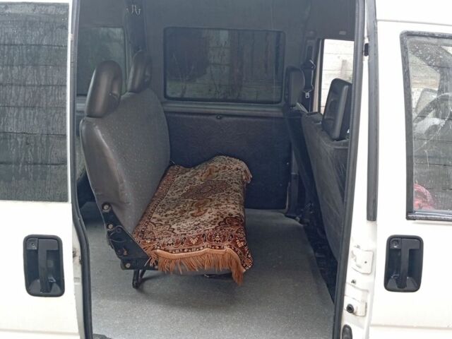 Пежо Эксперт груз.-пасс. 2000 в Коростене на Automoto.ua Белый Пежо Эксперт груз.-пасс., объемом двигателя 0 л и пробегом 472 тыс. км за 1100 $, фото 5 на Automoto.ua