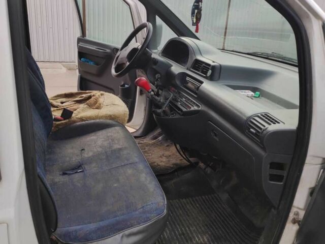 Білий Пежо Експерт вант.-пас., об'ємом двигуна 1.9 л та пробігом 316 тис. км за 2000 $, фото 5 на Automoto.ua