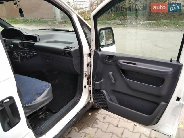 Белый Пежо Эксперт груз.-пасс., объемом двигателя 1.87 л и пробегом 439 тыс. км за 2599 $, фото 10 на Automoto.ua