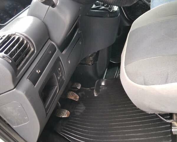 Белый Пежо Эксперт груз.-пасс., объемом двигателя 1.87 л и пробегом 439 тыс. км за 2599 $, фото 4 на Automoto.ua