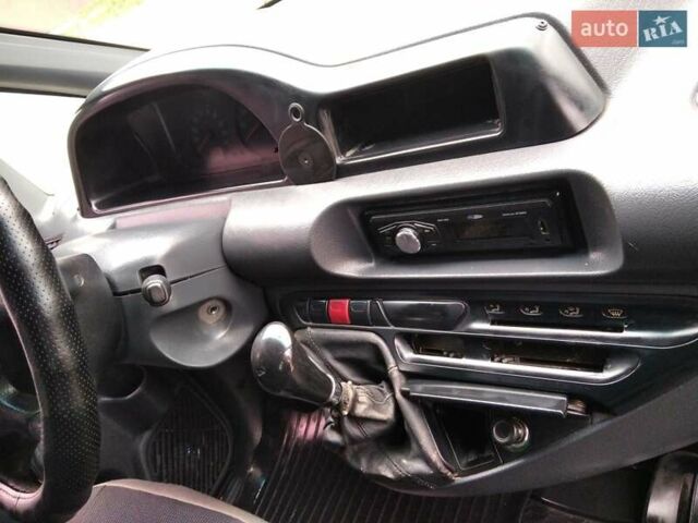 Белый Пежо Эксперт груз.-пасс., объемом двигателя 1.87 л и пробегом 439 тыс. км за 2599 $, фото 8 на Automoto.ua