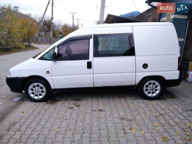 Белый Пежо Эксперт груз.-пасс., объемом двигателя 1.87 л и пробегом 439 тыс. км за 2599 $, фото 1 на Automoto.ua