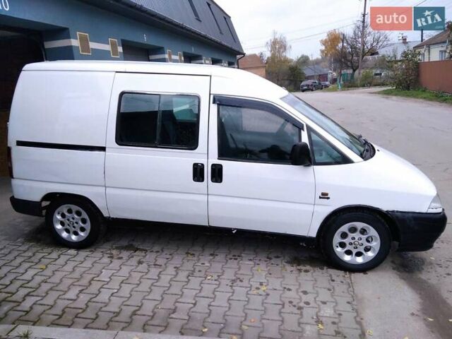 Белый Пежо Эксперт груз.-пасс., объемом двигателя 1.87 л и пробегом 439 тыс. км за 2599 $, фото 7 на Automoto.ua