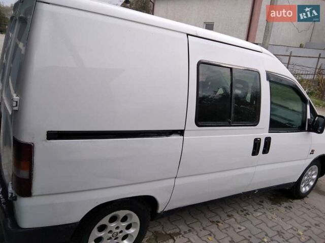 Белый Пежо Эксперт груз.-пасс., объемом двигателя 1.87 л и пробегом 439 тыс. км за 2599 $, фото 9 на Automoto.ua
