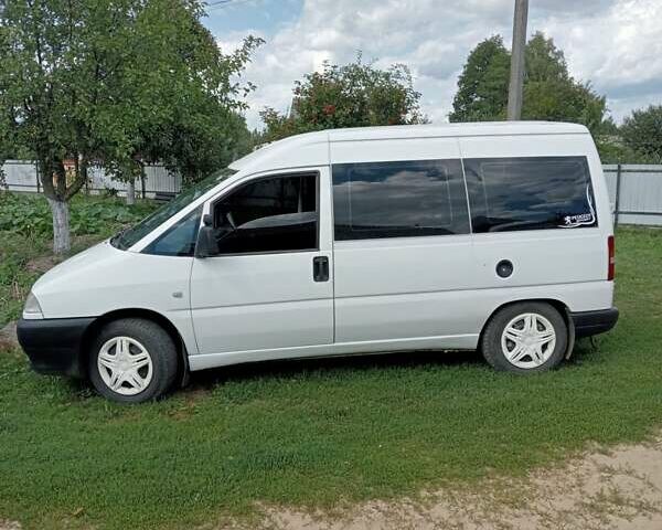 Белый Пежо Эксперт груз.-пасс., объемом двигателя 2 л и пробегом 450 тыс. км за 3300 $, фото 5 на Automoto.ua