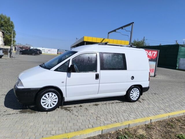 Белый Пежо Эксперт груз.-пасс., объемом двигателя 2 л и пробегом 370 тыс. км за 3900 $, фото 3 на Automoto.ua