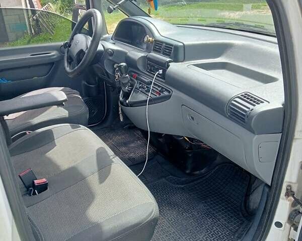 Белый Пежо Эксперт груз.-пасс., объемом двигателя 2 л и пробегом 450 тыс. км за 3300 $, фото 7 на Automoto.ua