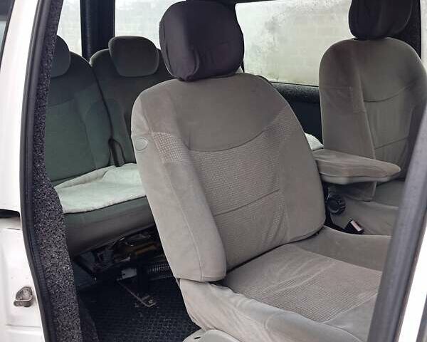 Белый Пежо Эксперт груз.-пасс., объемом двигателя 2 л и пробегом 500 тыс. км за 3000 $, фото 6 на Automoto.ua