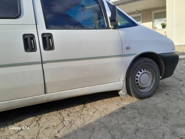 Белый Пежо Эксперт груз.-пасс., объемом двигателя 1.9 л и пробегом 240 тыс. км за 2650 $, фото 4 на Automoto.ua