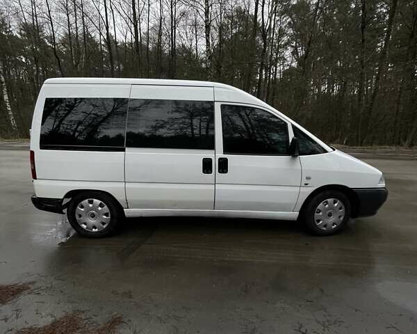 Белый Пежо Эксперт груз.-пасс., объемом двигателя 2 л и пробегом 300 тыс. км за 3500 $, фото 6 на Automoto.ua