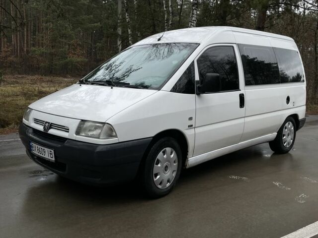 Белый Пежо Эксперт груз.-пасс., объемом двигателя 2 л и пробегом 350 тыс. км за 3500 $, фото 1 на Automoto.ua