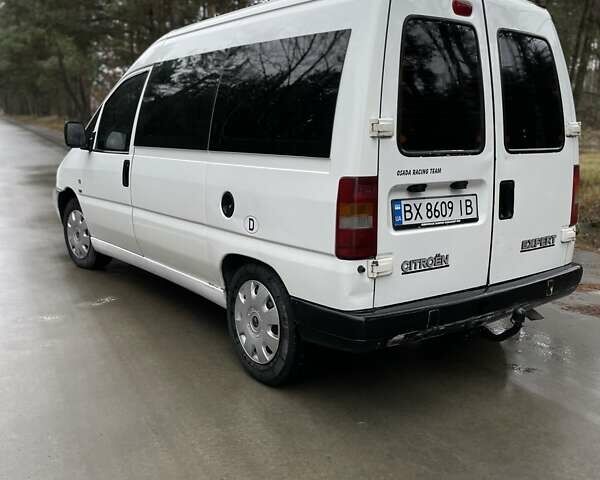 Белый Пежо Эксперт груз.-пасс., объемом двигателя 2 л и пробегом 300 тыс. км за 3500 $, фото 3 на Automoto.ua