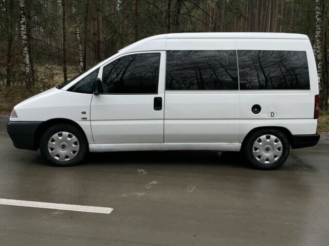Белый Пежо Эксперт груз.-пасс., объемом двигателя 2 л и пробегом 350 тыс. км за 3500 $, фото 2 на Automoto.ua