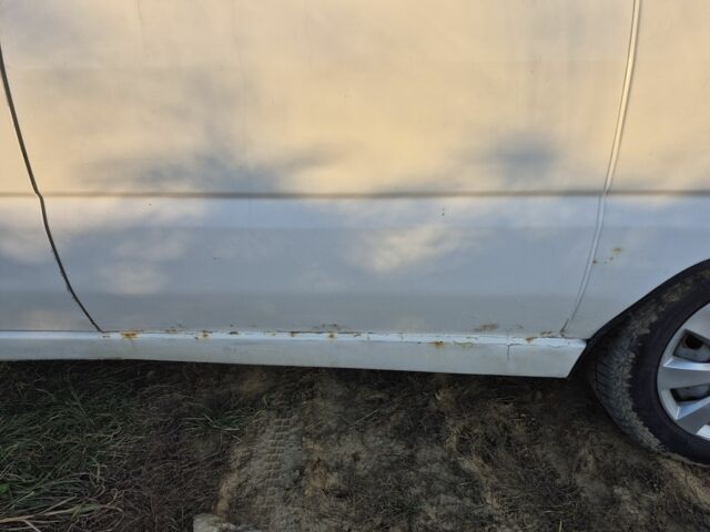 Белый Пежо Эксперт груз.-пасс., объемом двигателя 2 л и пробегом 300 тыс. км за 2550 $, фото 2 на Automoto.ua