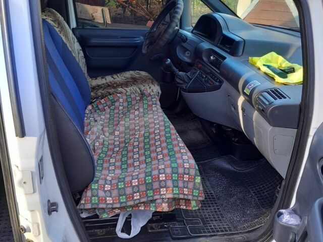 Белый Пежо Эксперт груз.-пасс., объемом двигателя 1.9 л и пробегом 240 тыс. км за 2650 $, фото 9 на Automoto.ua