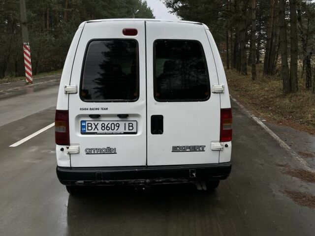 Белый Пежо Эксперт груз.-пасс., объемом двигателя 2 л и пробегом 350 тыс. км за 3500 $, фото 4 на Automoto.ua