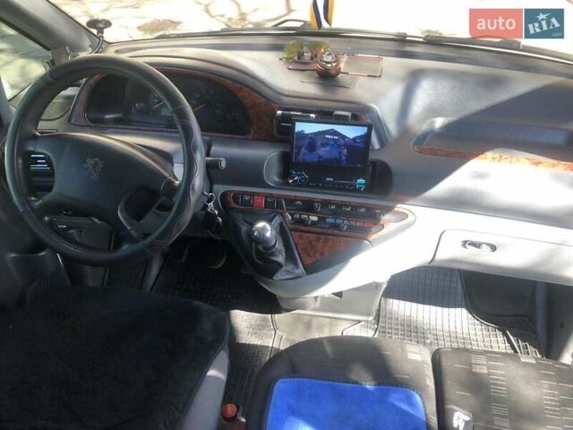 Белый Пежо Эксперт груз.-пасс., объемом двигателя 2 л и пробегом 400 тыс. км за 5100 $, фото 1 на Automoto.ua