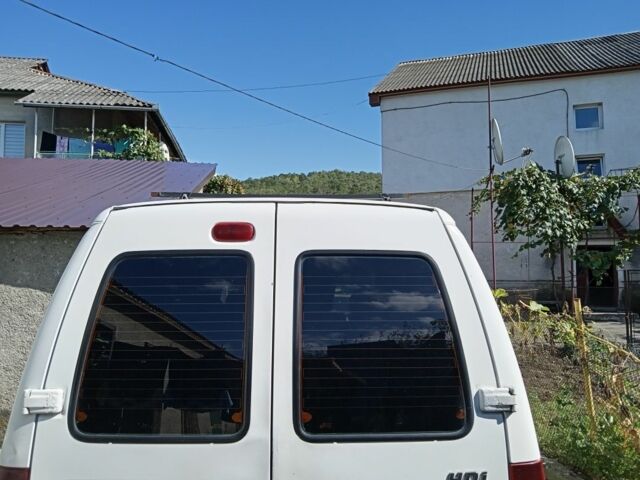 Белый Пежо Эксперт груз.-пасс., объемом двигателя 2 л и пробегом 370 тыс. км за 4063 $, фото 1 на Automoto.ua