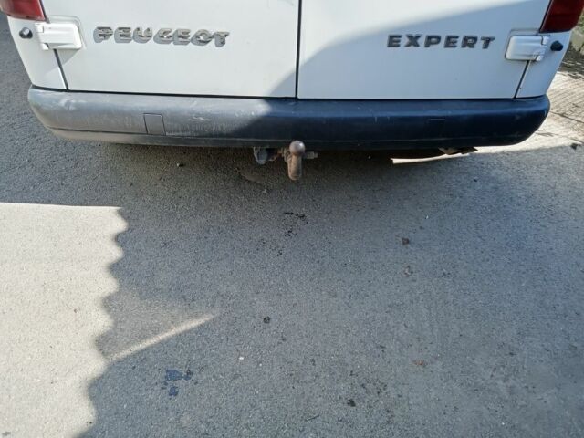 Белый Пежо Эксперт груз.-пасс., объемом двигателя 2 л и пробегом 370 тыс. км за 4063 $, фото 3 на Automoto.ua