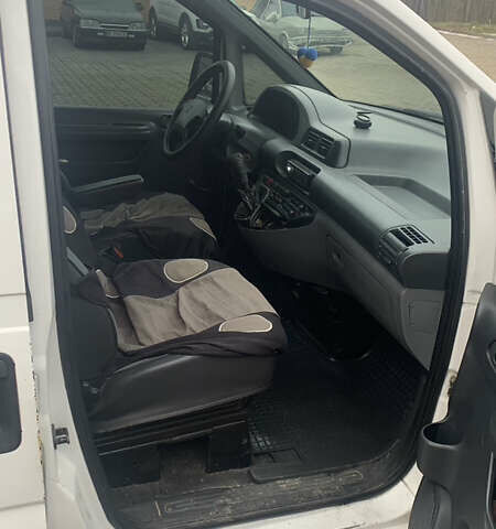 Белый Пежо Эксперт груз.-пасс., объемом двигателя 1.9 л и пробегом 340 тыс. км за 3500 $, фото 5 на Automoto.ua