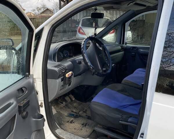 Білий Пежо Експерт вант.-пас., об'ємом двигуна 2 л та пробігом 230 тис. км за 4800 $, фото 4 на Automoto.ua