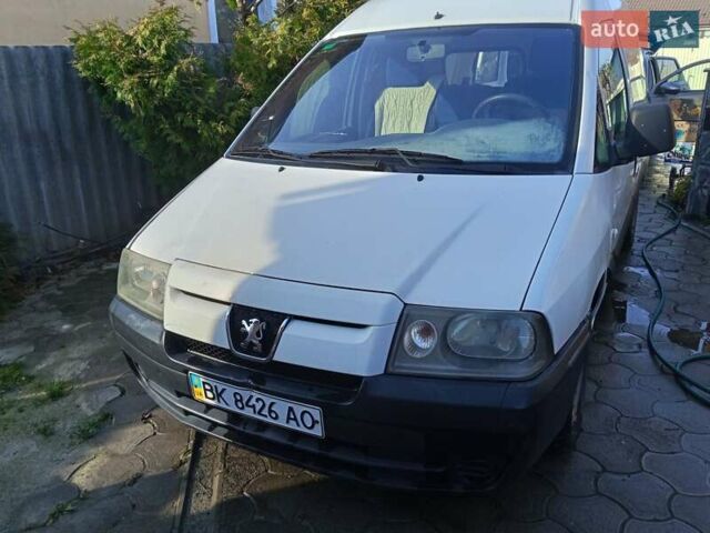 Белый Пежо Эксперт груз.-пасс., объемом двигателя 2 л и пробегом 348 тыс. км за 3400 $, фото 11 на Automoto.ua