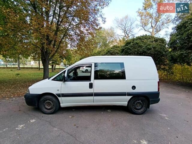 Белый Пежо Эксперт груз.-пасс., объемом двигателя 2 л и пробегом 287 тыс. км за 5400 $, фото 2 на Automoto.ua