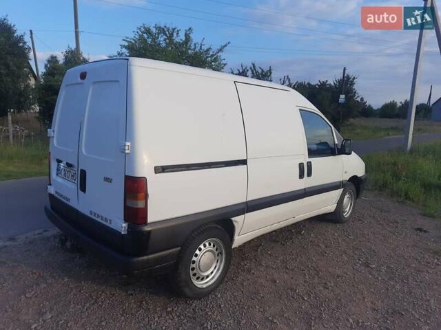 Белый Пежо Эксперт груз.-пасс., объемом двигателя 2 л и пробегом 400 тыс. км за 3150 $, фото 5 на Automoto.ua